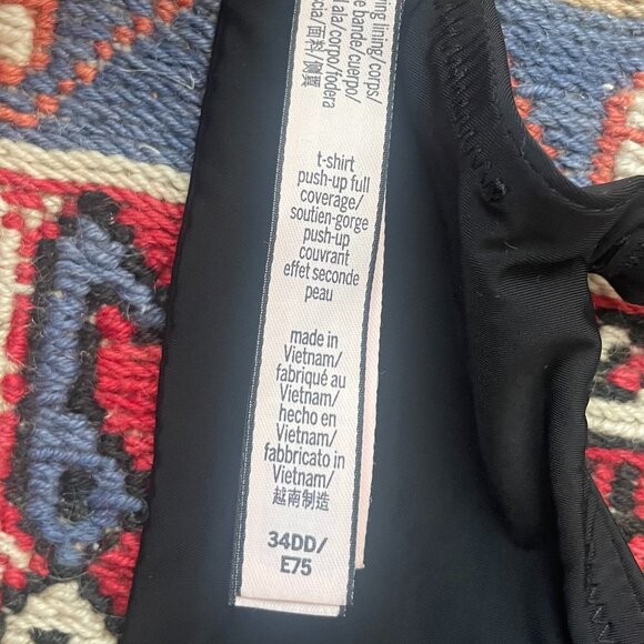 Brand New Victoria's Secret T-Shirt Bras size 34DD - Picture 6 of 6